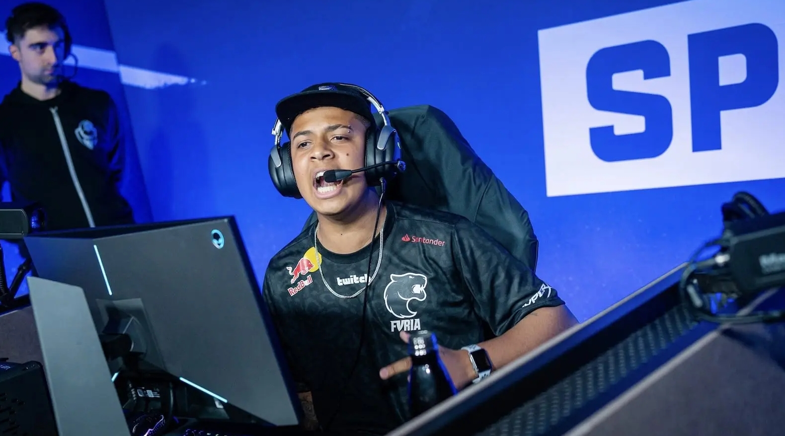 为他个人职 为他个人职