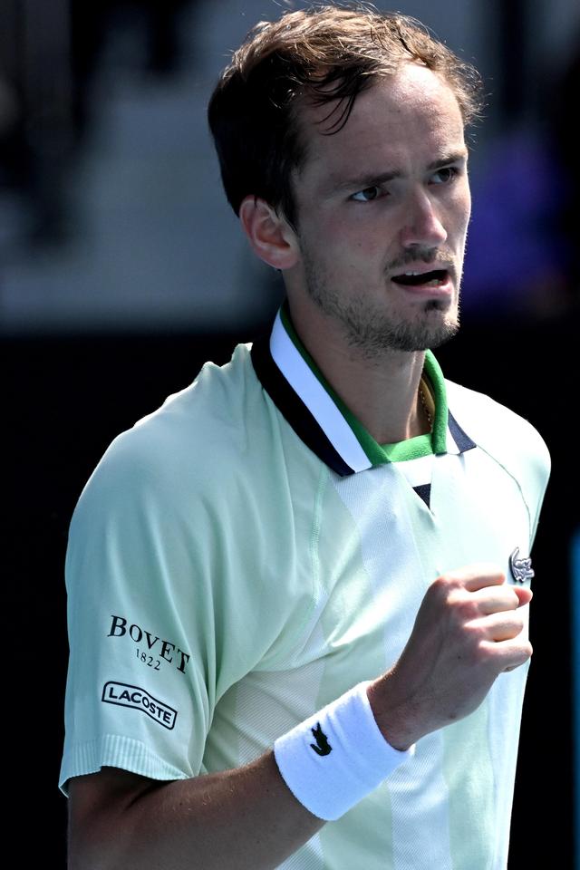 绩方面受到 绩方面受到