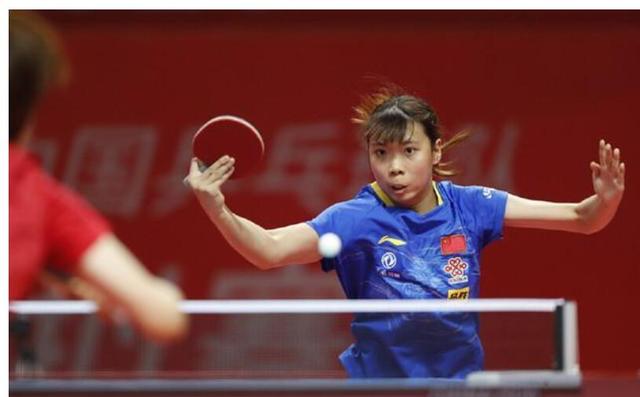 精湛的发球 精湛的发球