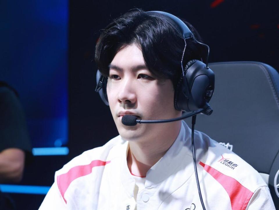 费尔南德斯 费尔南德斯